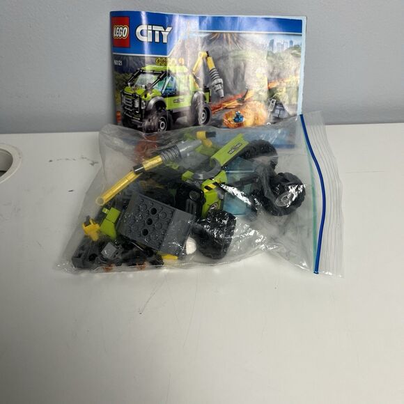 LEGO CITY: Volcano Exploration Truck (60121) - Complete With Manual/Semi-Built - Picture 1 of 6